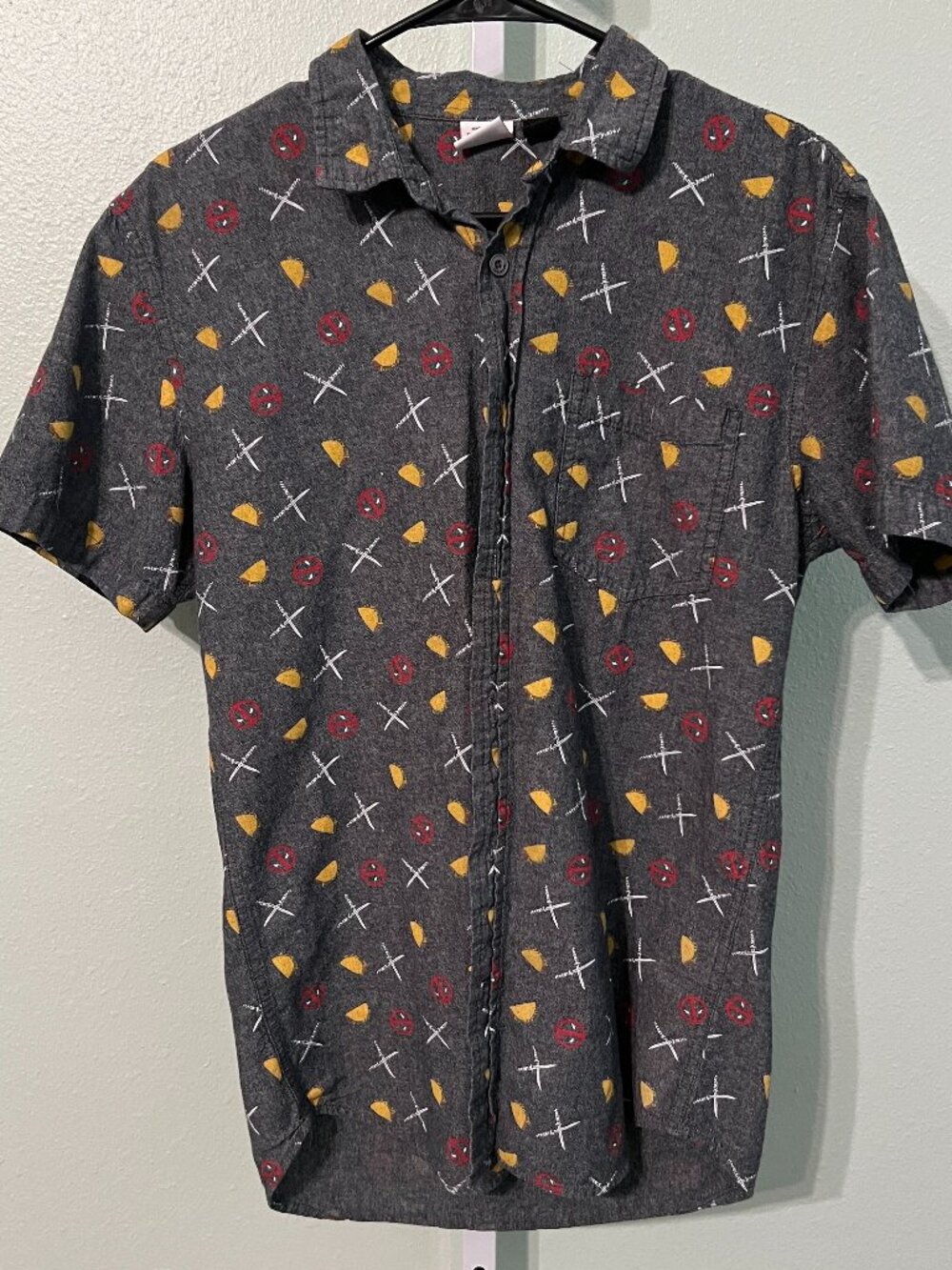 Marvel Deadpool Taco Party Grey 100% Cotton All-Over Print Short-Sleeve SZ Med